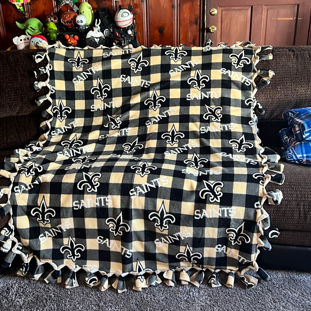🏈New Orleans Saints fleece throw blanket. New Orleans Saints football blanket.